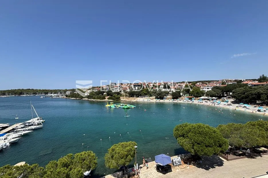 medulin, pješčana uvala, ekskluzivan penthouse prvi red do mora - slika 25