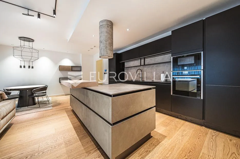 zagreb, donji grad, centar, luksuzan peterosoban stan s loggiom, terasom i vrtom 150 m² - slika 6