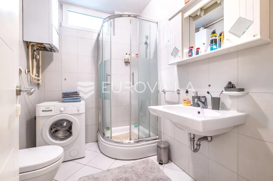 zagreb, šestinski dol, trosoban stan s garažom površine 70,25 m² - slika 6