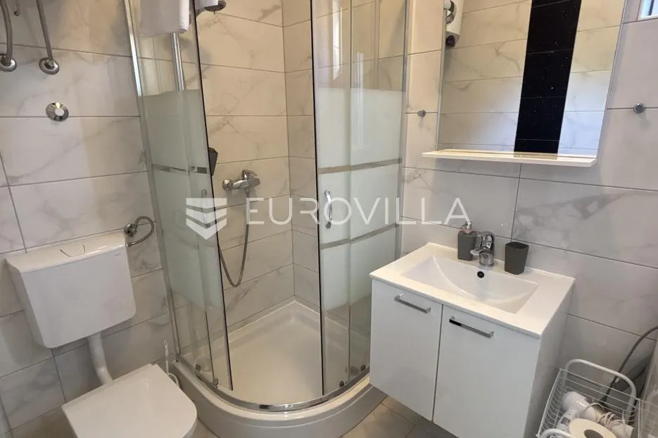 medulin, apartmanska kuća sa sedam stanova na mirnoj lokaciji - slika 37