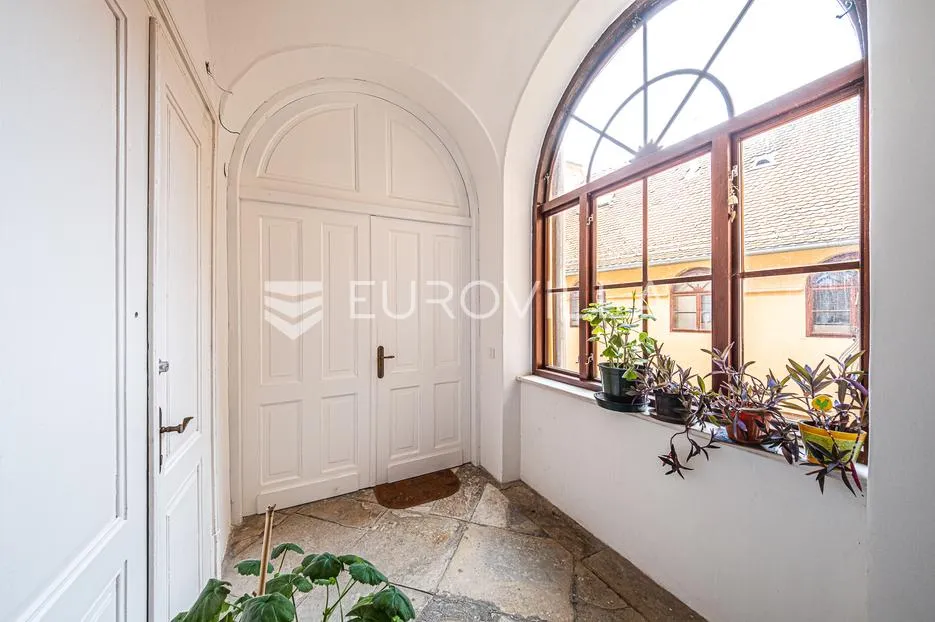 zagreb, gornji grad, demetrova ulica, luksuzan peterosoban stan 260 m² u palači s atrijem - slika 35