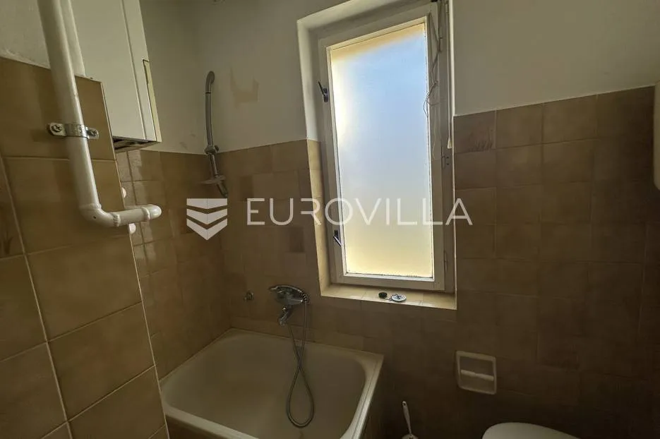 istra, pula - dvojna kuća nkp 150 m2 u neposrednom centru grada - slika 27