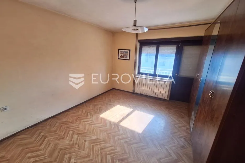 ogulin, sabljak selo, kuća 350 m² s gospodarskim zgradama, 70 m do jezera sabljaci - slika 2