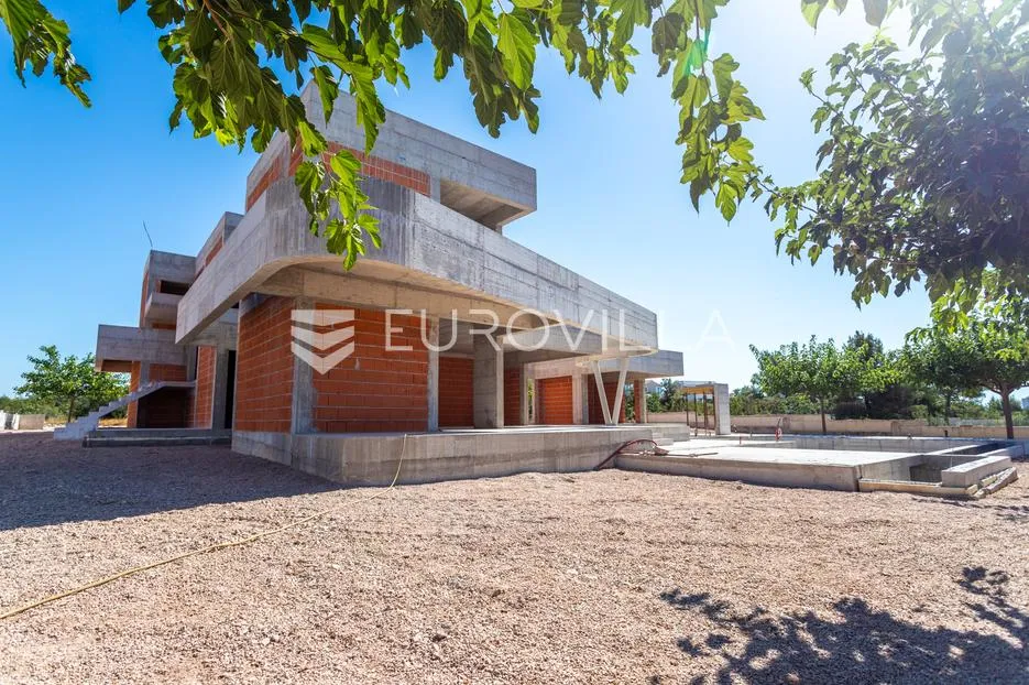 vodice, prekrasna i prostrana vila s bazenom, 730,25 m² - slika 9