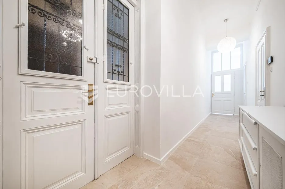 zagreb, svačićev trg, funkcionalan ured 100 m² - slika 8
