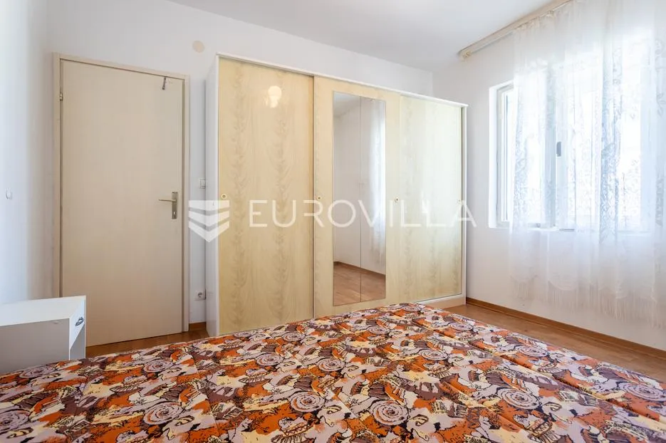 podstrana, kuća s četiri stambene jedinice u blizini mora, 340m2 - slika 8