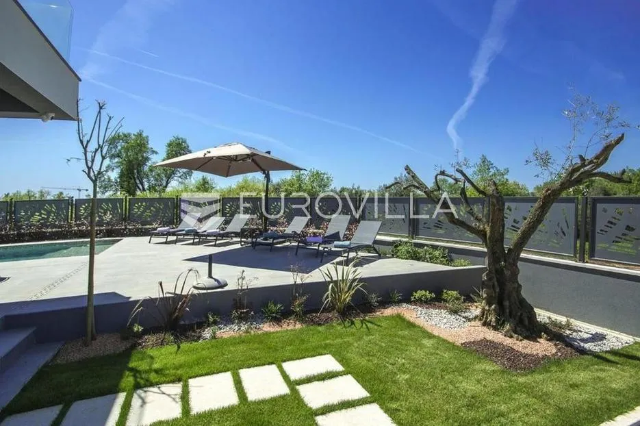 istra, poreč - moderna luksuzna vila udaljena 500 m od mora - slika 2