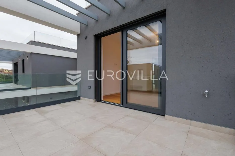 istra, pomer, unikatna, moderna villa 20 m od mora 417 m² - slika 35