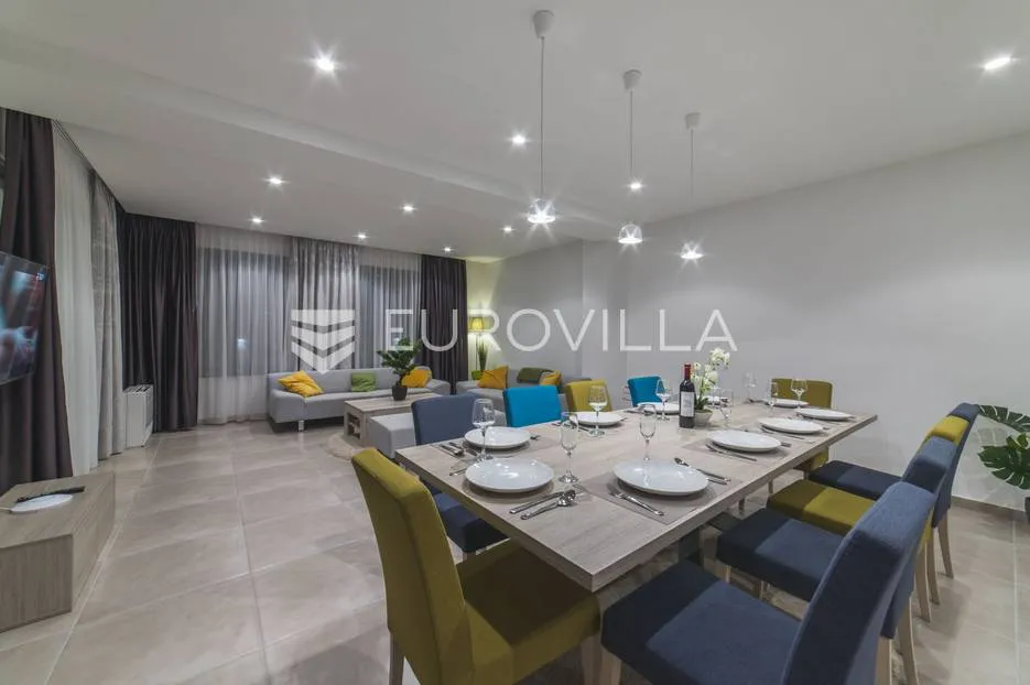 trogir, luksuzna vila s bazenom, nkp 368 m2 - slika 63
