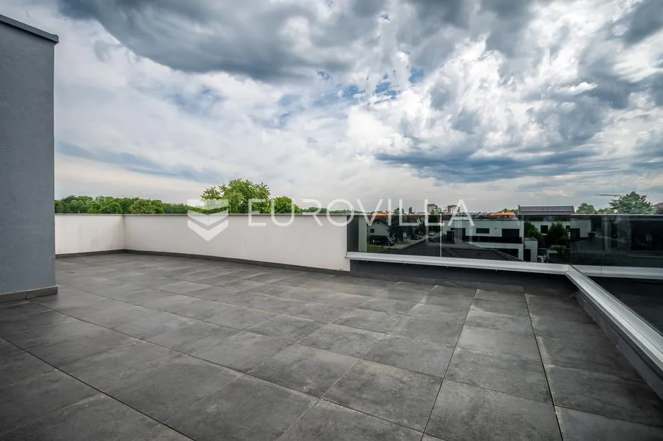 varaždin, centar, moderan stan površine 180,46 m² - slika 6