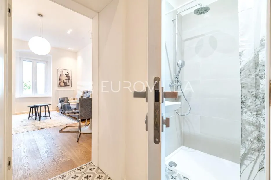 zagreb, centar, predivan novouređen dvosoban stan, 51 m² - slika 6