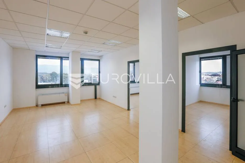 Zagreb, Dubrava, funkcionalan poslovni prostor uredske namjene 225 m² na 1. katu poslovne zgrade - Donja Dubrava