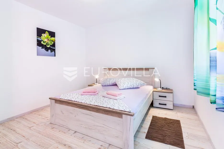 istra, medulin, velika samostojeća kuća sa 7 apartmana 100 m od mora - slika 15