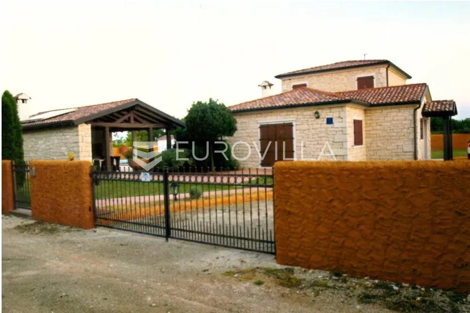 istra, svetvinčenat, vila s bazenom nkp 270 m2 - slika 19