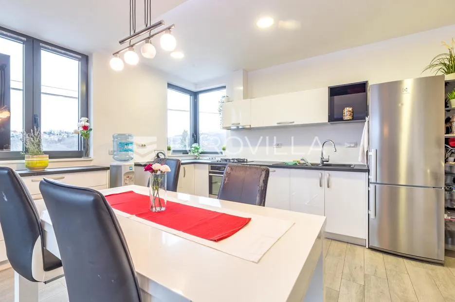zagreb, vrhovec četverosoban stan 82,65 + dvosoban stan 40m2 + gpm - slika 3