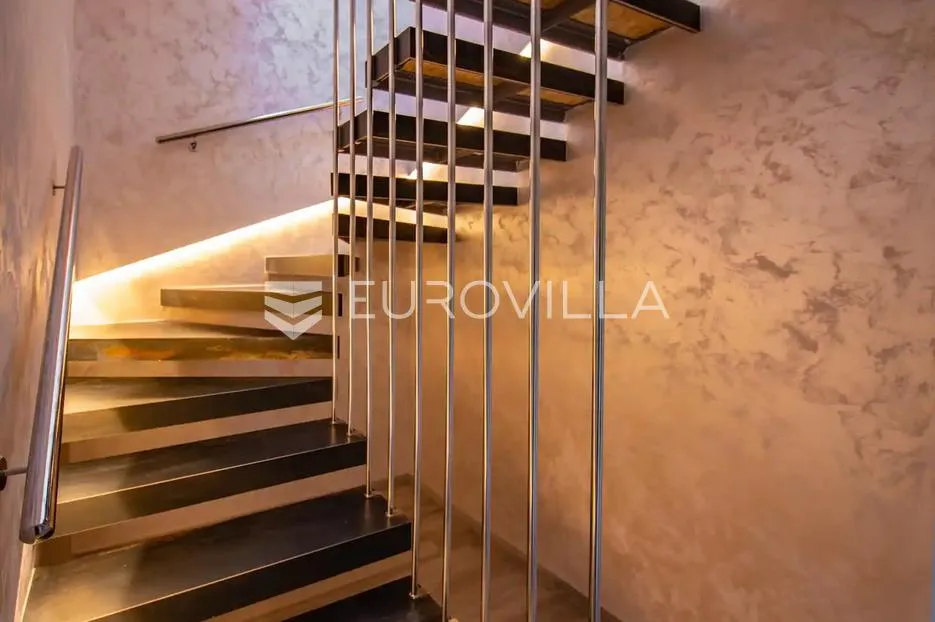 istra, medulin, višesoban penthouse s predivnom terasom i pogledom - slika 10
