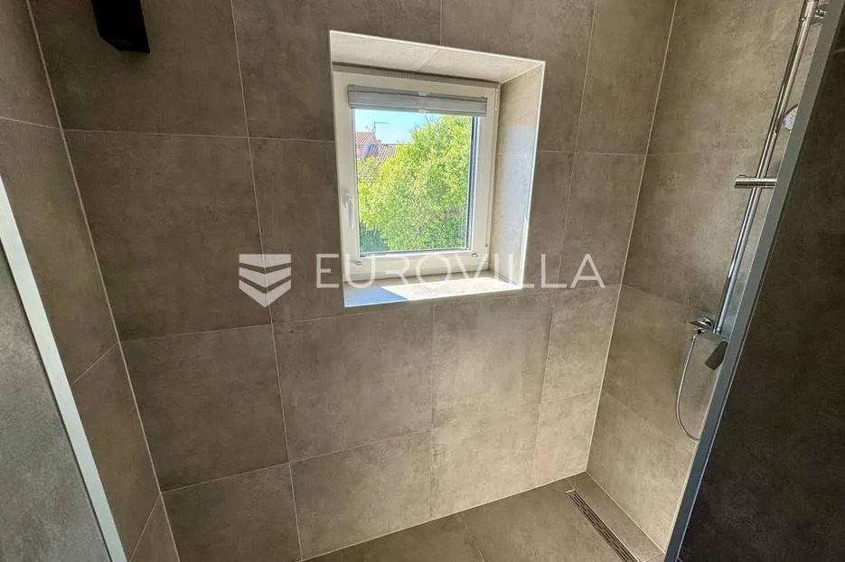 istra, premantura, luskuzan stan s pogledom na more i jacuzzijem - slika 29