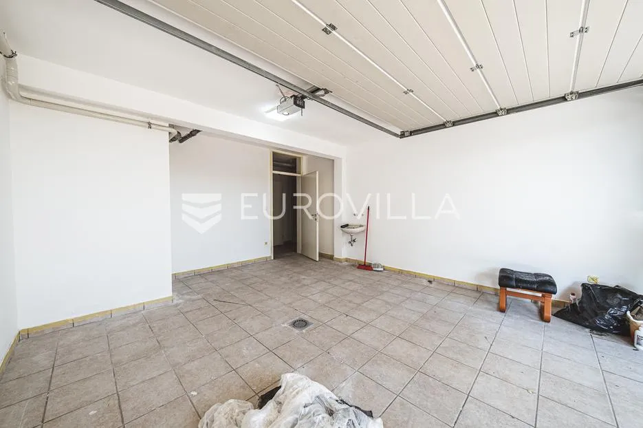 zagreb, bukovačka, komforan trosoban stan 114 m² - slika 14