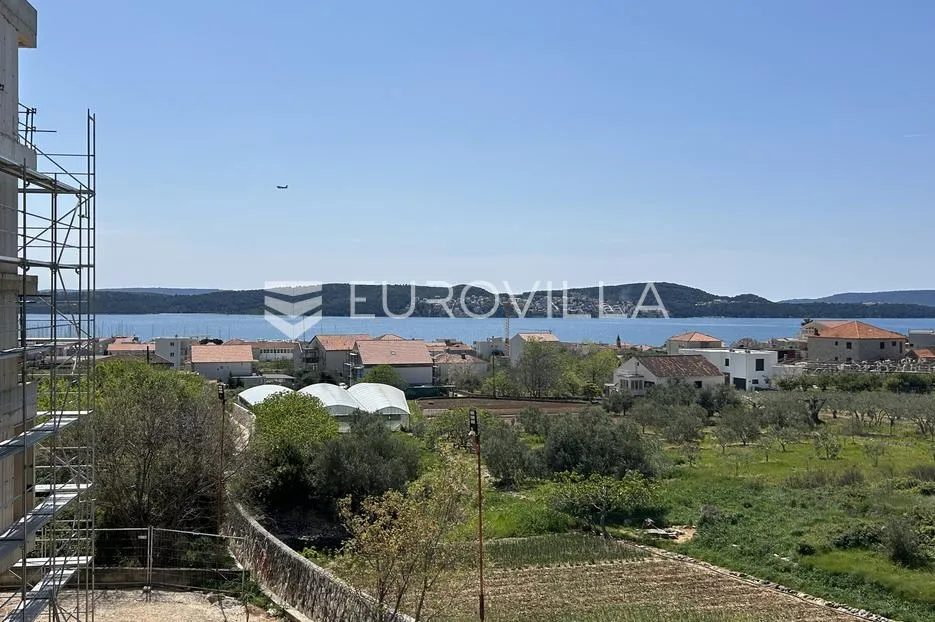 trogir, seget donji, dvosoban stan na drugom katu neto korisne površine 90 m², s4, c - slika 12