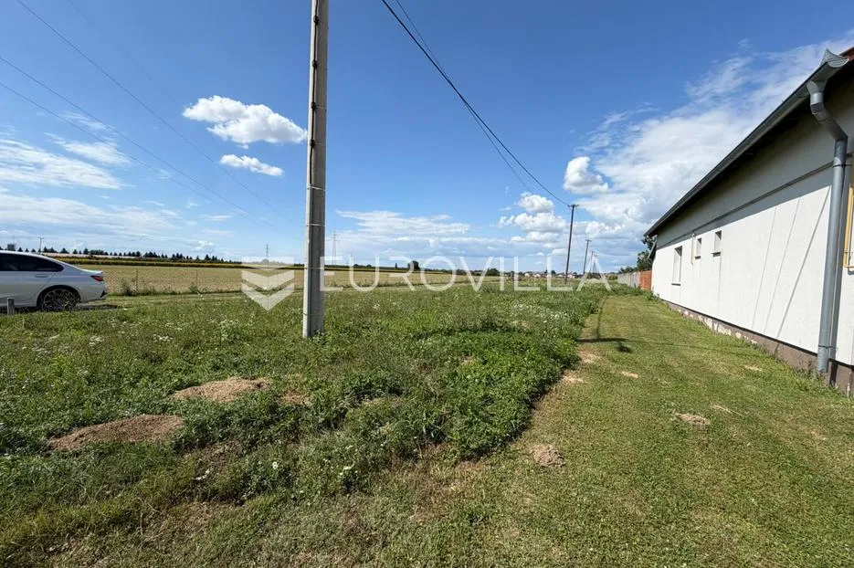 đakovo, atraktivno građevinsko zemljište 629 m² - slika 2
