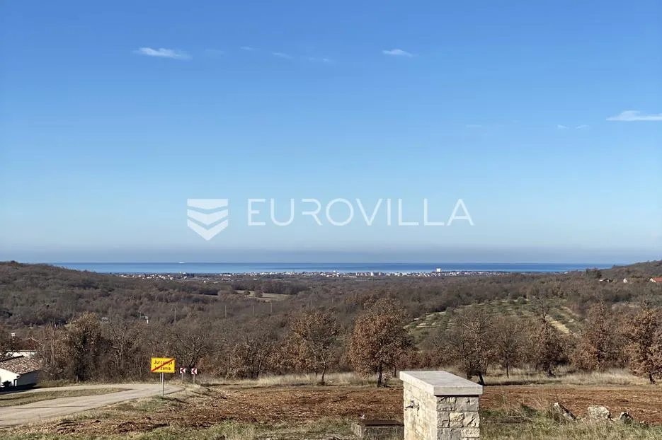 Istra, Buje, atraktivno zemljište 3906m2 od čega 1045m2 građevinsko - otvoreni pogled na more - Kršete, Buje