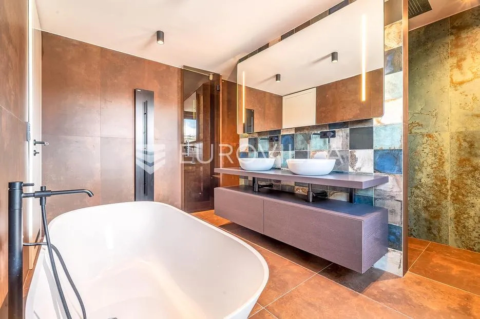 zagreb, medvedgradska, luksuzan dvoetažan četverosoban penthouse s garažom, novogradnja - slika 11