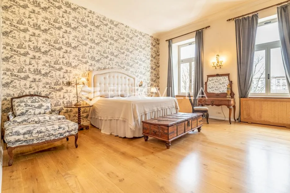 zagreb, zrinjevac luksuzan namješten trosoban stan 200 m² na 1. katu - slika 9