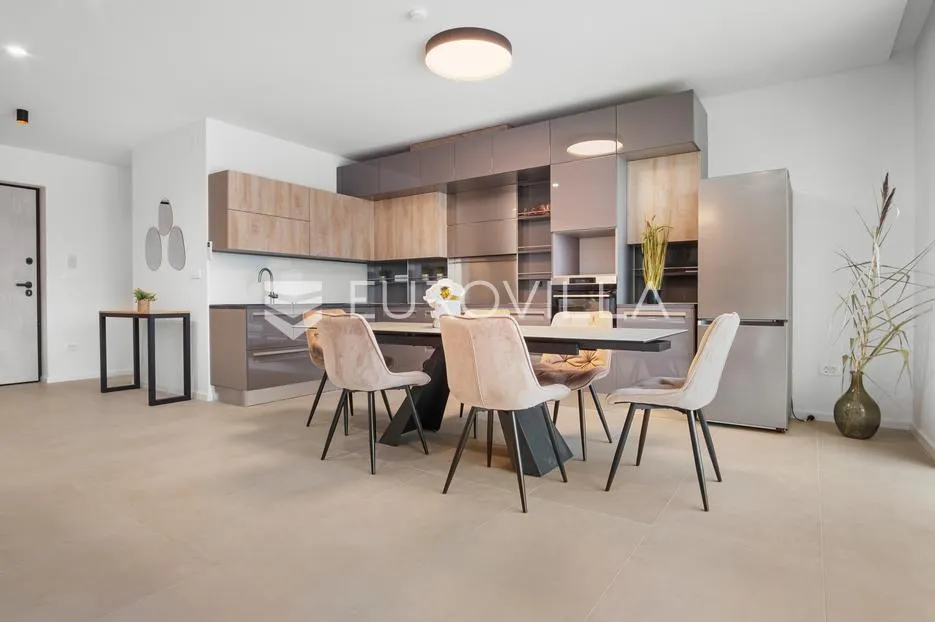 istra, rovinjsko selo, jedinstvena katnica 250 m² - slika 6