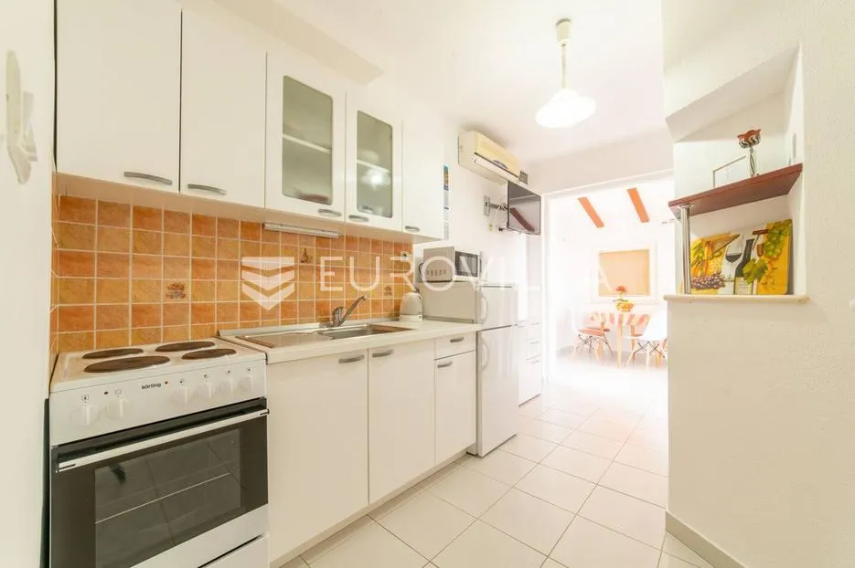 bol na braču - apartmanska kuća s građevinskim zemljištem - slika 19