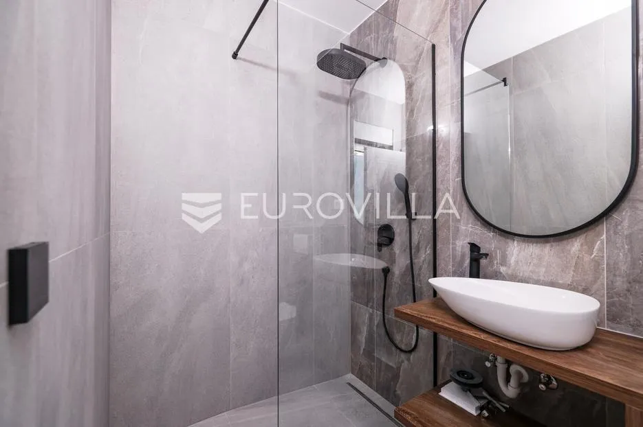 zadar, privlaka, trosoban stan na prvom katu s pogledom na more 110,22 m² - slika 6