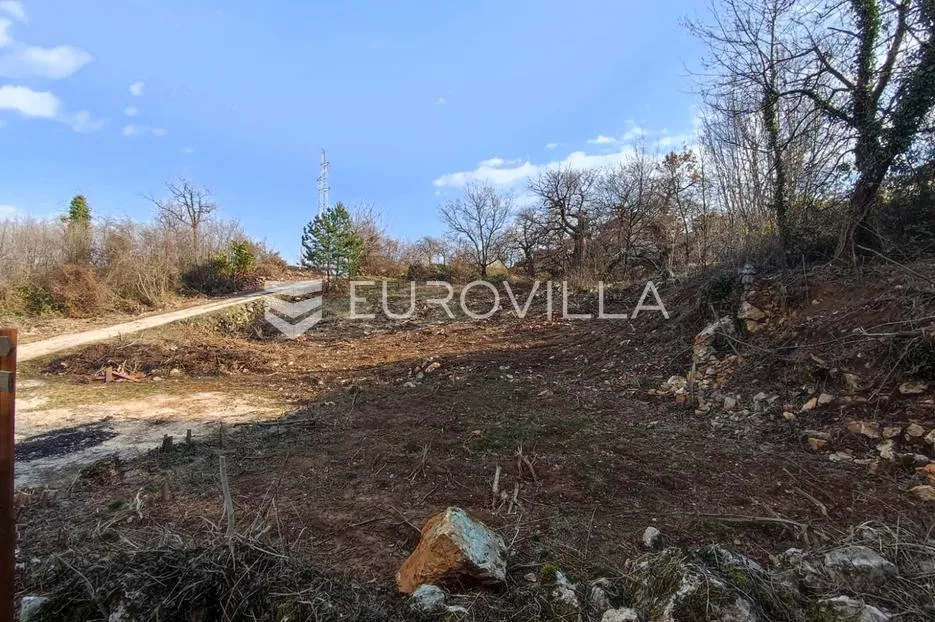Lovran, Aničići, građevinsko zemljište 1417 m²