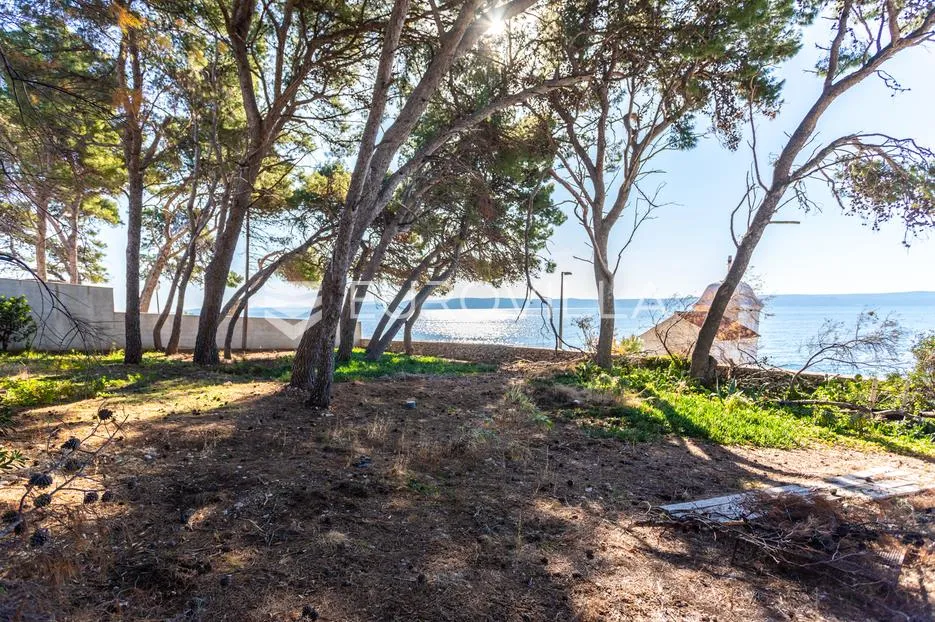 brač, sumartin, prekrasna kuća, prvi red do mora površine 95m2, na zemljištu površine 1388 m2 - slika 6
