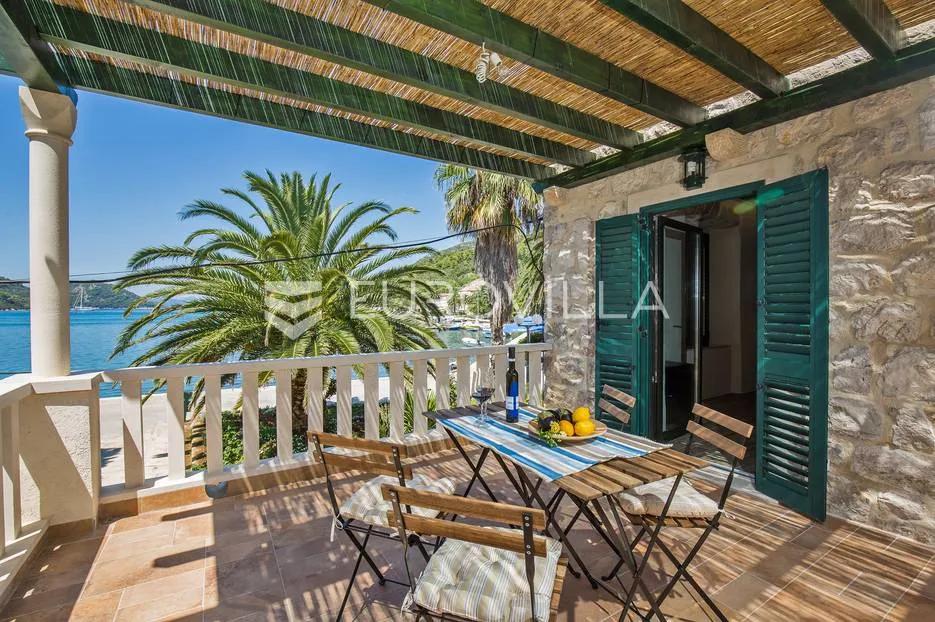 Otok Šipan, kamena kuća prvi red do mora - Šipanska Luka, Dubrovnik