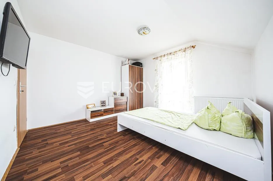 samobor okolica, donji desinec, moderna kuća 280 m2 na atraktivnoj lokaciji - slika 7