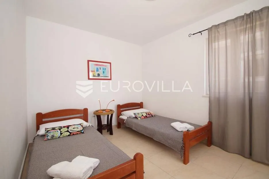 korčula, lijepa kuća u prvom redu do mora, 250m2 - slika 23