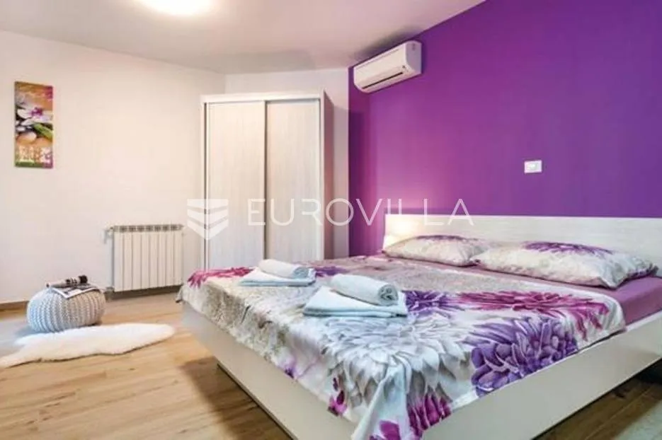 pula, apartmanska kuća s bazenom na uređenoj okućnici, 350 m od mora - slika 34