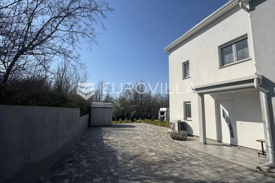 istra, žbandaj, troetažni stan 126 m² s 4 spavaće sobe, vrtom i parkingom - slika 41