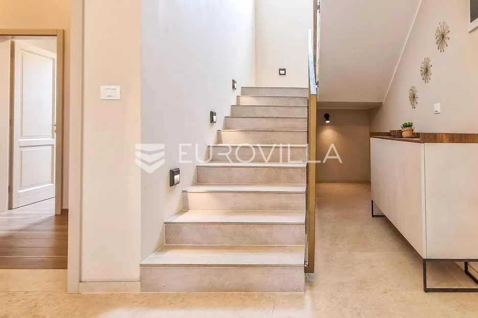 istra, luksuzna villa 276 m² s 4 spavaće sobe, bazenom i pogledom na more - slika 11
