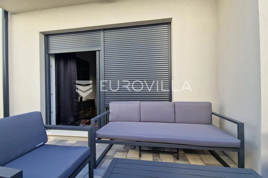 vir, moderan apartman s dvije spavaće sobe, terasom, vrtom i 2 parkirna mjesta, centar - slika 45
