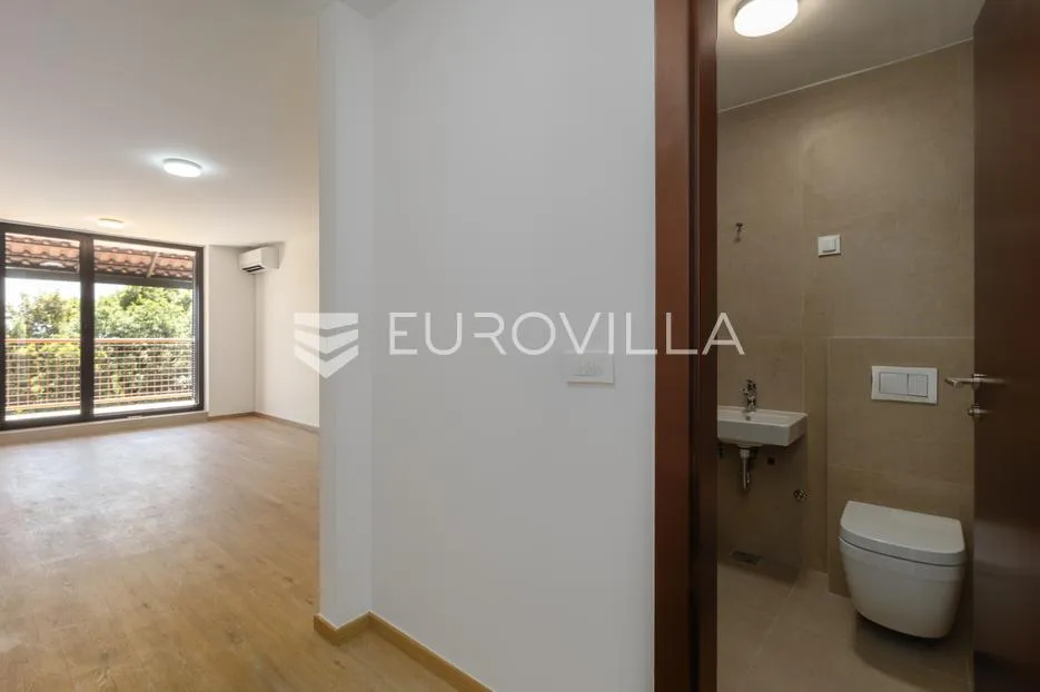 istra, duga uvala, 1. kat, adaptirani apartman u sklopu naselja s pogledom na more,150 m od mora - slika 7