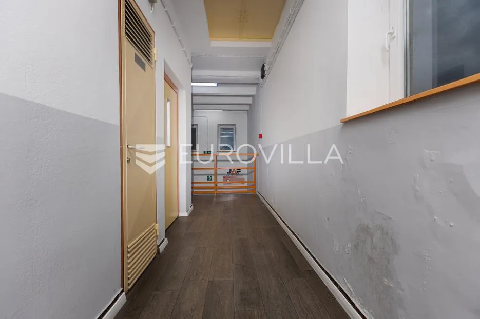 kukuljanovo, industrijski kompleks s dvije hale, zemljište 4,435 m² - slika 15