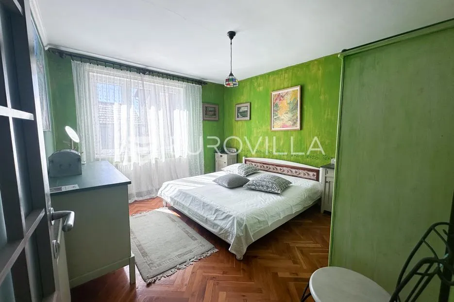 vinkovci, centar, 249.54 m² kuća na 3 etaže pomoćna zgrada te garaža - slika 2