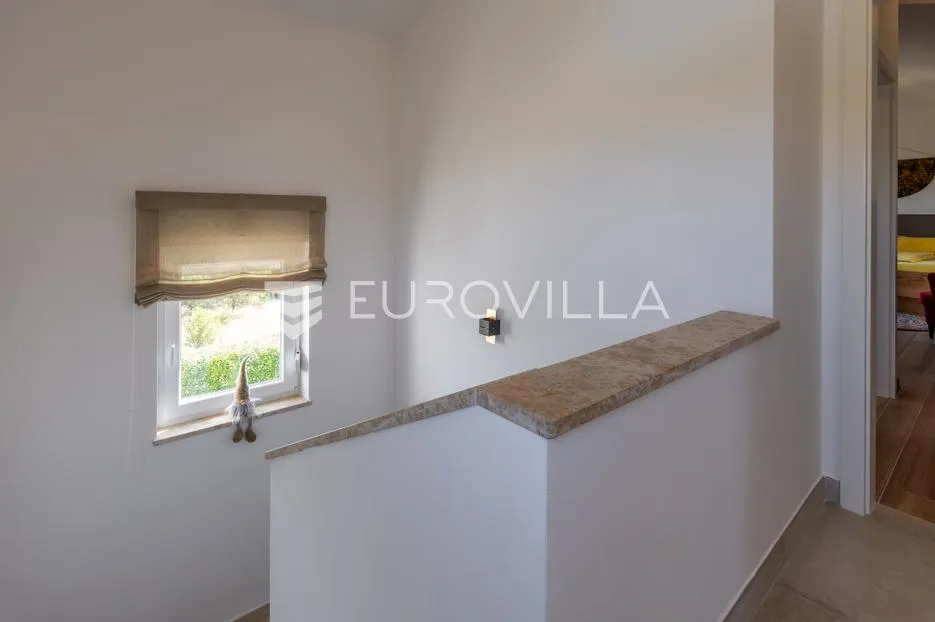 istra, tar, kamena vila s bazenom - slika 46