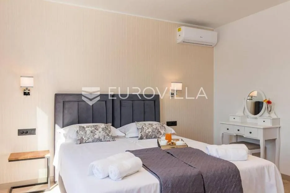 istra, ližnjan, vila 294 m2 s grijanim bazenom i uređenom okućnicom - slika 16