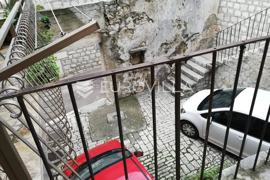 kaštela, tradicionalna kamena kuća, 100 m od mora - slika 13