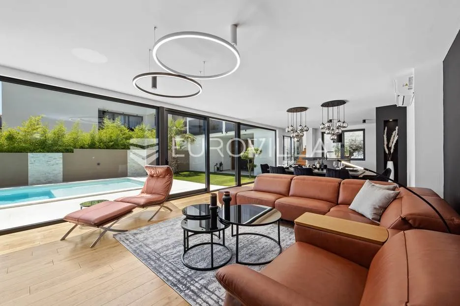 istra, medulin, prekrasna moderna dvojna vila nkp 220m2 - slika 95
