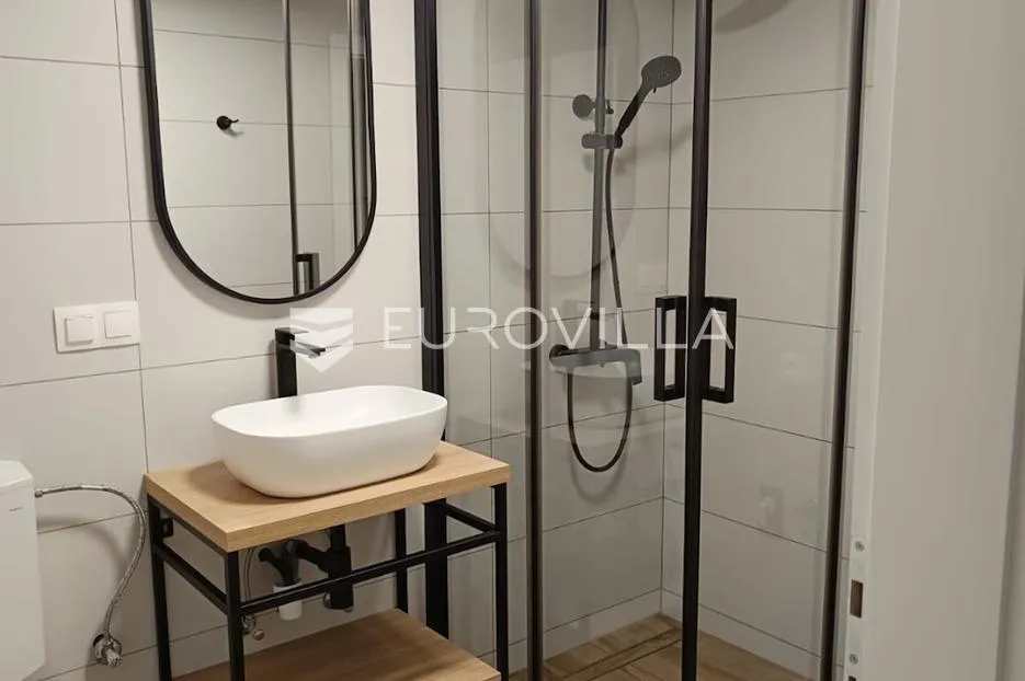 kaštela, kaštel sućurac, predivna kamena kuća uz more - slika 6