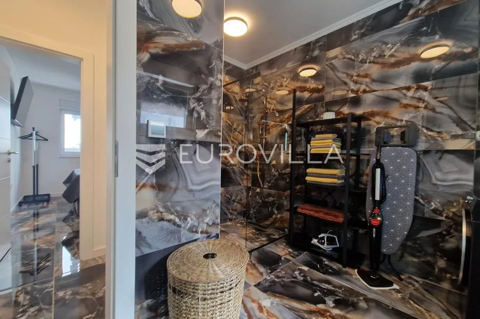 vir, moderan apartman s dvije spavaće sobe, terasom, vrtom i 2 parkirna mjesta, centar - slika 36