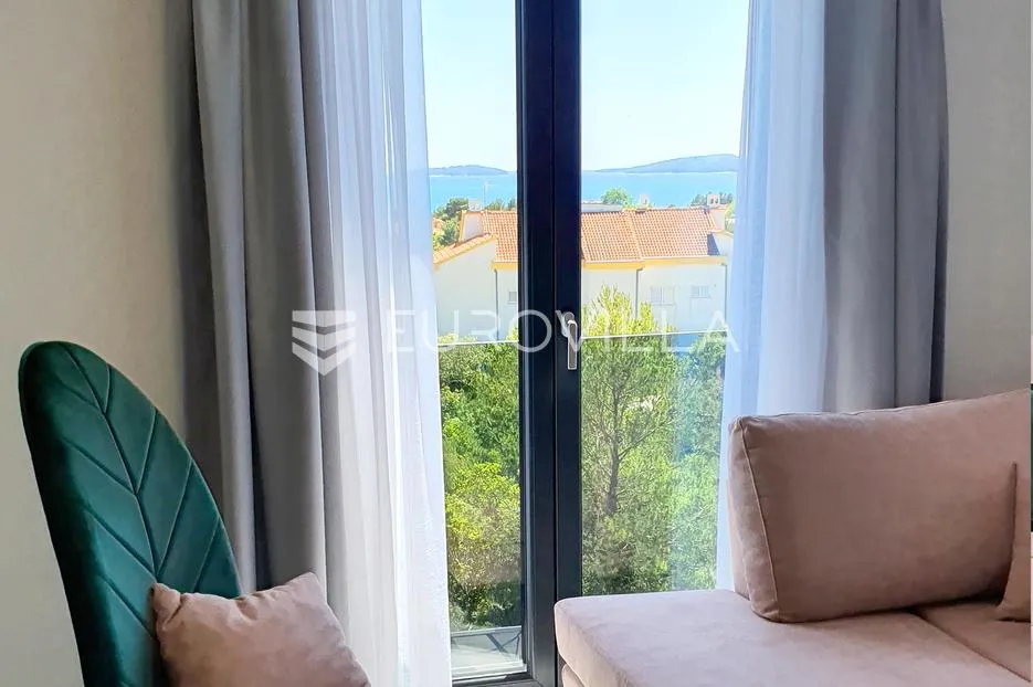 šibenik, podsolarsko, prekrasna kuća s bazenom i pogledom na more - slika 45