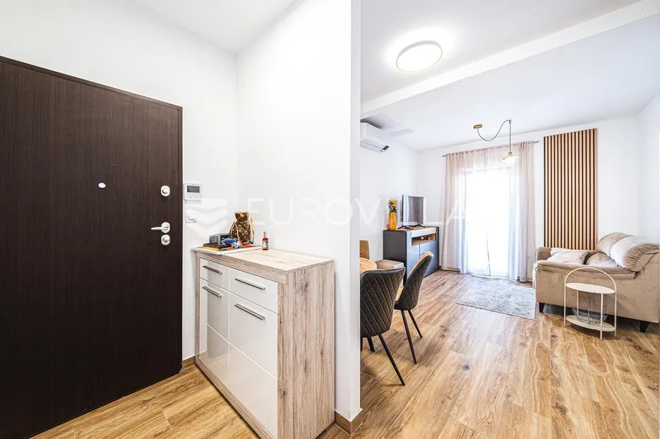 zagreb, trokut, odličan dvosoban stan 40 m² parking - slika 5
